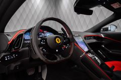 Ferrari Roma V8 4.0 GREY/RED 2023 LED 20&quot; DIAMOND WHEELS