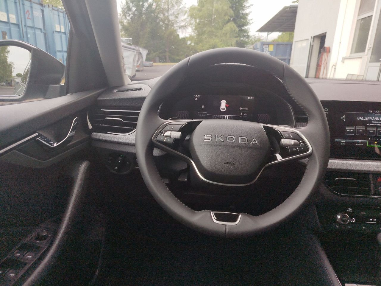 Fahrzeugabbildung SKODA Kamiq Extra SELECTS85/1.0 A7F
