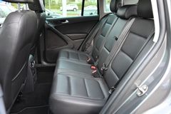VW Tiguan 2.0 FSI Leder Navi Pano 18Zoll DSG AHK