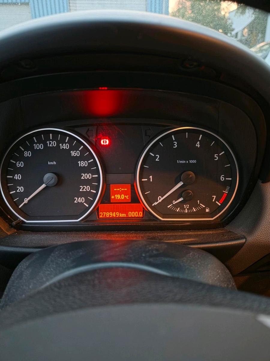 BMW 118 2005 — photo 11