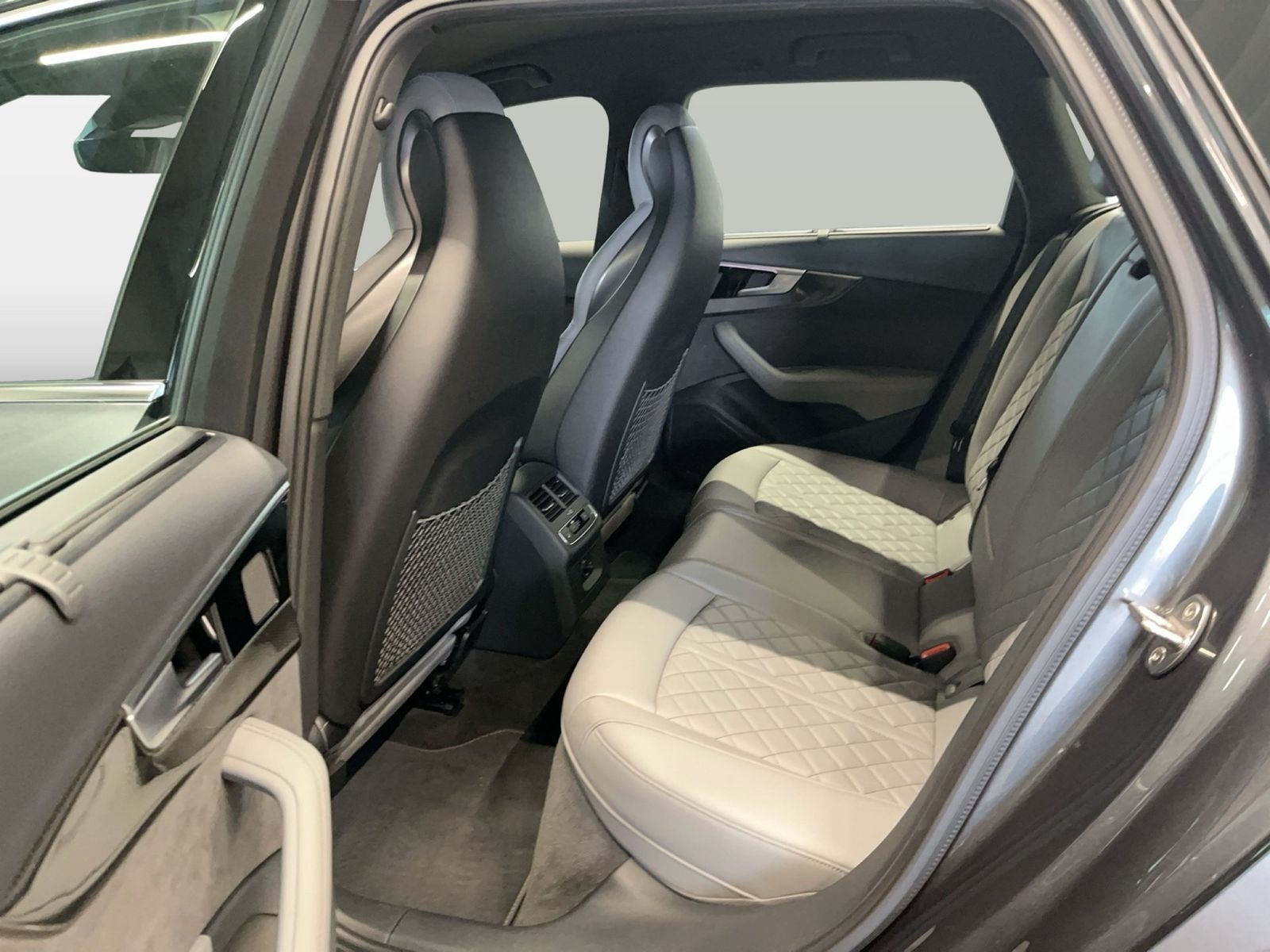Audi S4 Avant TDI 360 4xSHZ ACC AUT Akustikglas HUD foto 10