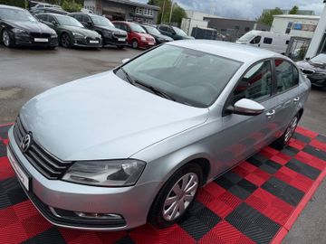 Volkswagen Passat - 2