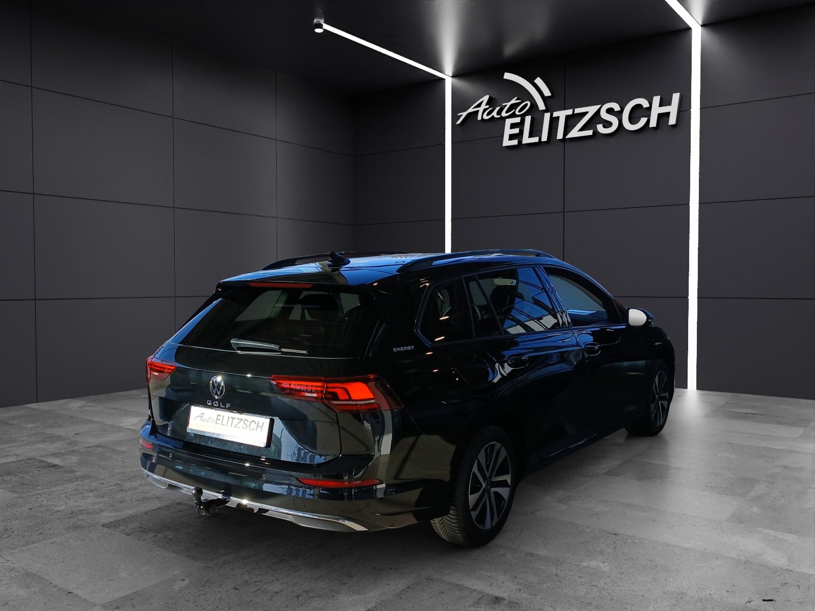 Fahrzeugabbildung Volkswagen Golf VIII Variant TDI Energy LED ACC RFK AHK