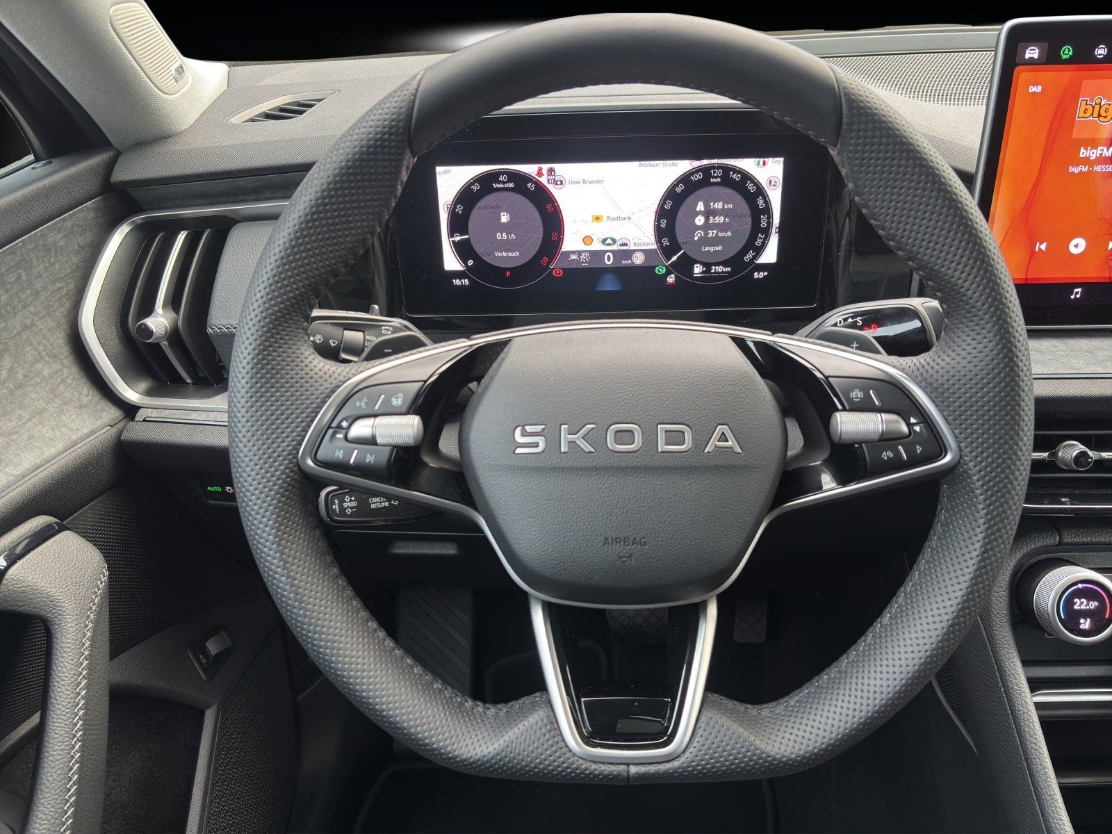Fahrzeugabbildung SKODA Kodiaq Selection 2,0TDI 142kWDSG4x4 AHK/HUD/Pano