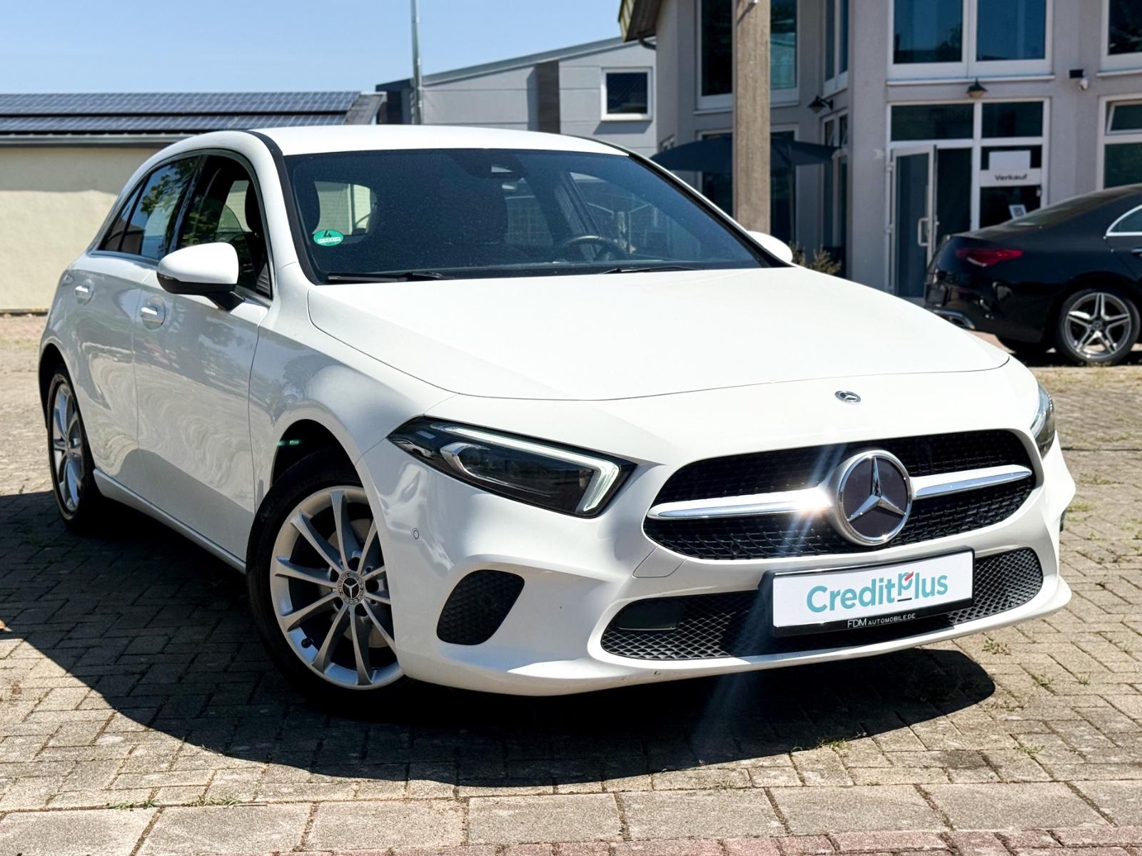 Mercedes-Benz A 200*AUTOMATIK*MULTIBEAM*WIDESCR*PDC*NAVI*LEDER