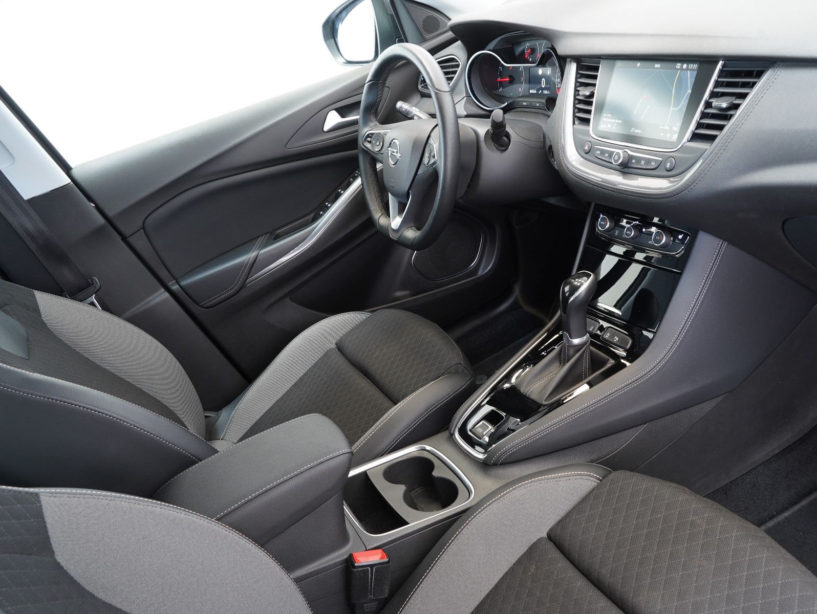 Fahrzeugabbildung Opel Grandland (X) 1.2 Turbo Elegance NAVI/LED/KAMERA