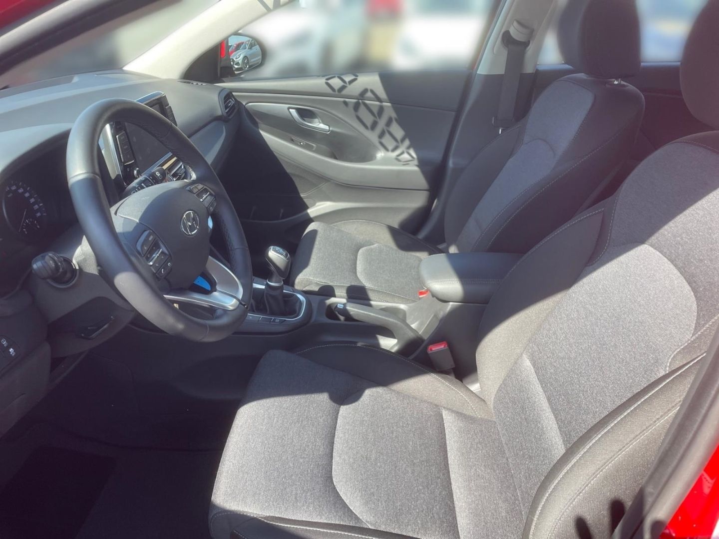 Fahrzeugabbildung Hyundai i30 1.0T Select Mild-Hybrid (48V) Allwetterreife