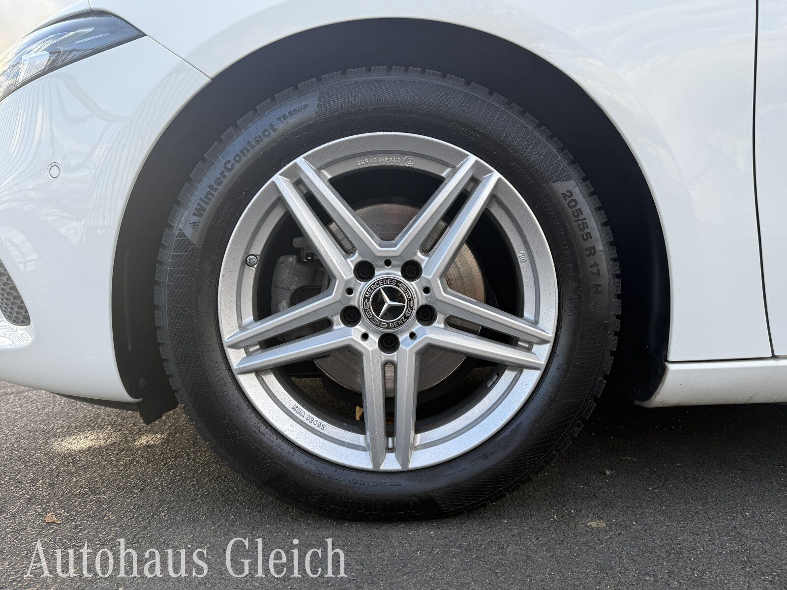 Fahrzeugabbildung Mercedes-Benz A 180 Progressive (EURO 6d-TEMP) Navi/Klima/LED