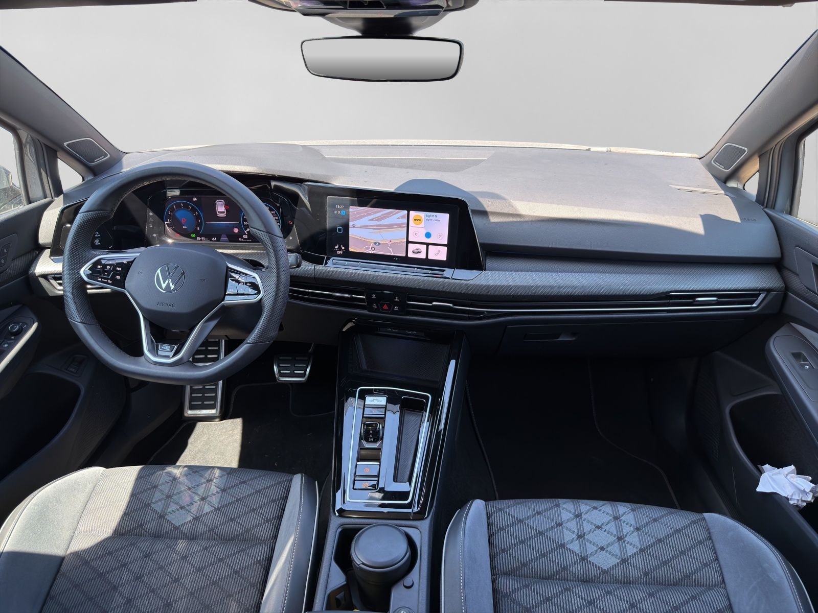 Volkswagen Golf Variant 2.0 TSI DSG R-LINE LM18 PANO AHK ST foto 5