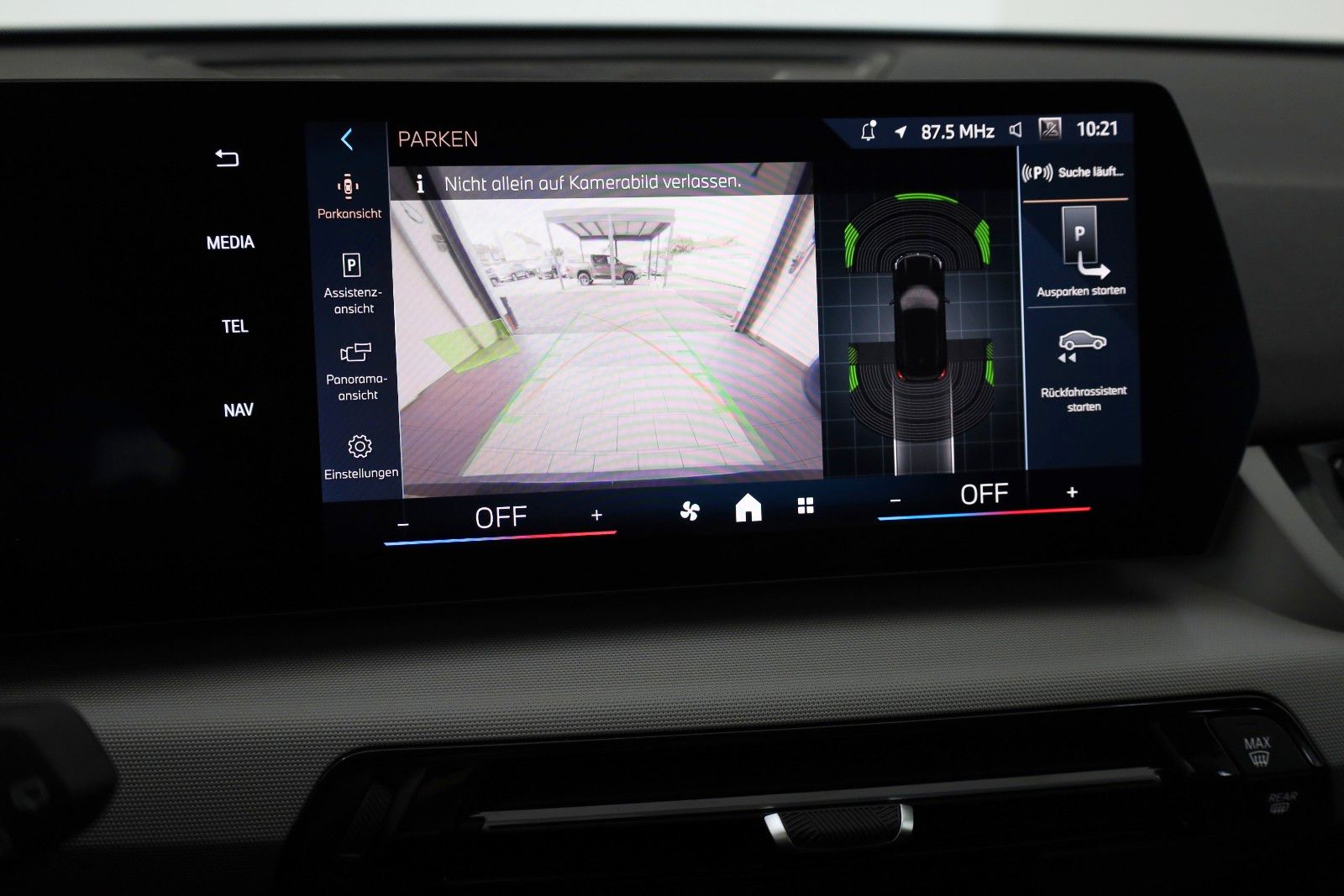 Fahrzeugabbildung BMW iX1 20 eDrive 68KWH Leder,Navi,LED,Parkassistent
