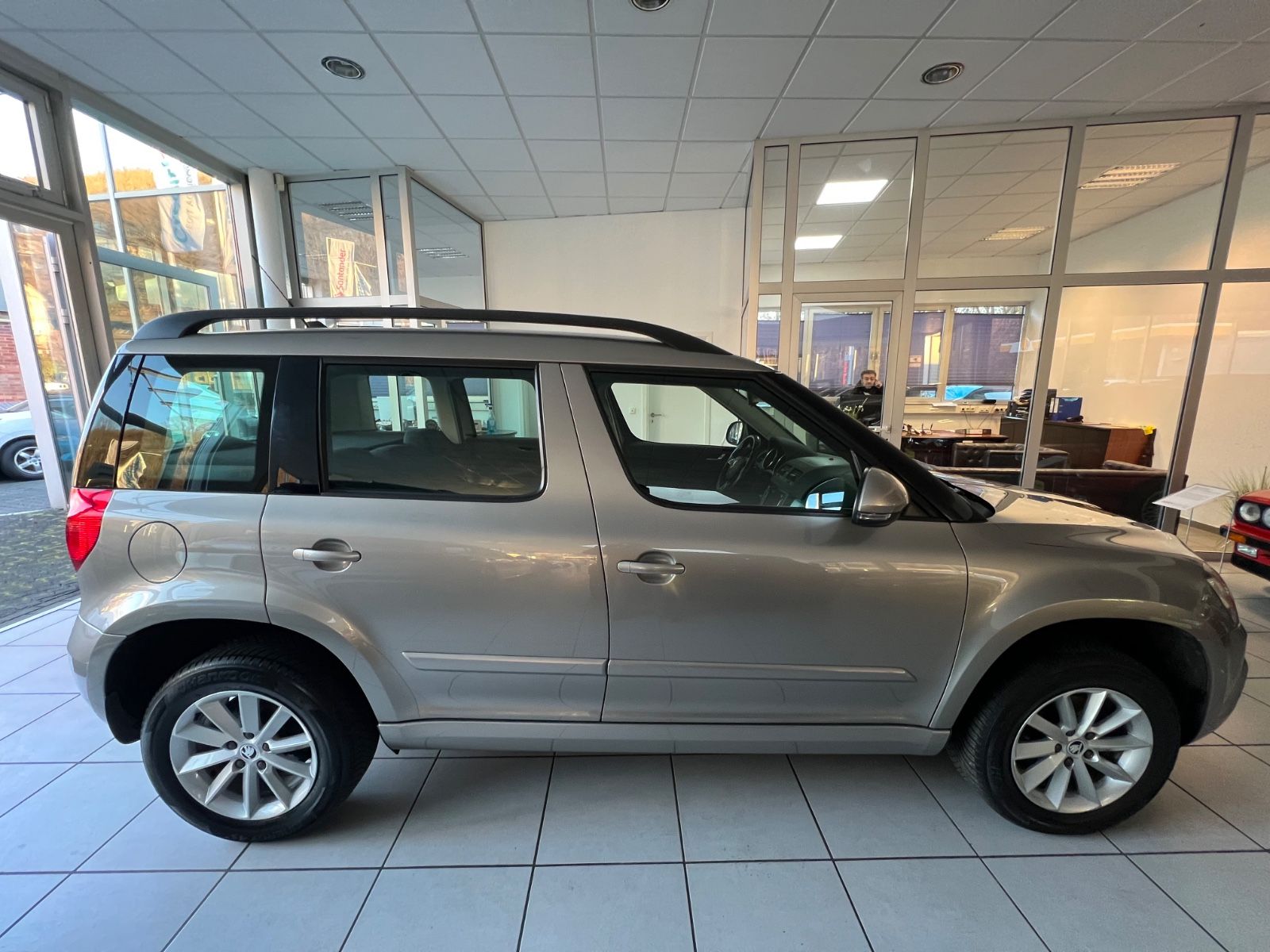 Fahrzeugabbildung SKODA Yeti 2.0 TDI Ambition * KAMERA *