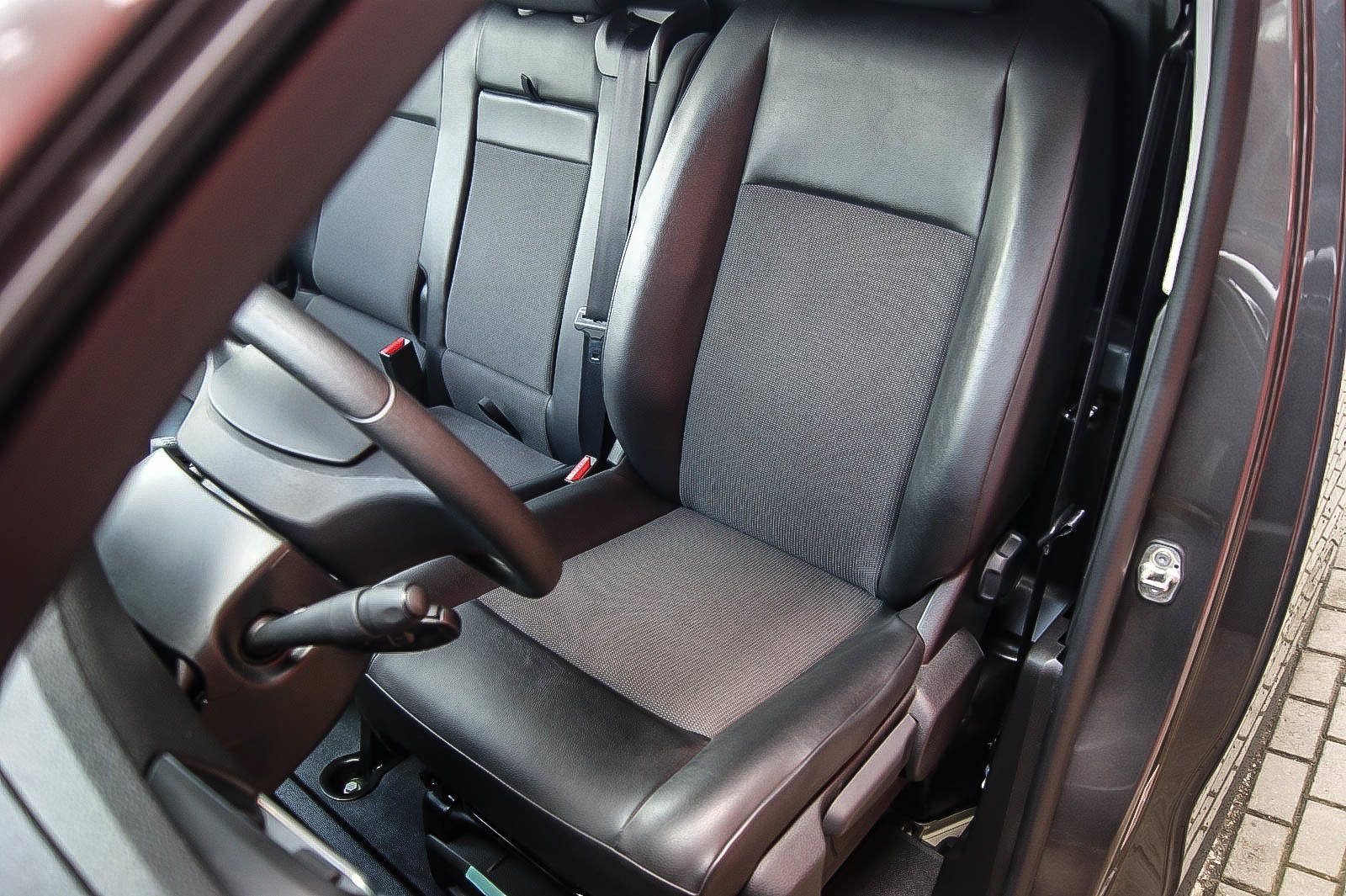 Fahrzeugabbildung Opel Vivaro Kasten 1.5d  Edition S Apple CarPlay ANHZ