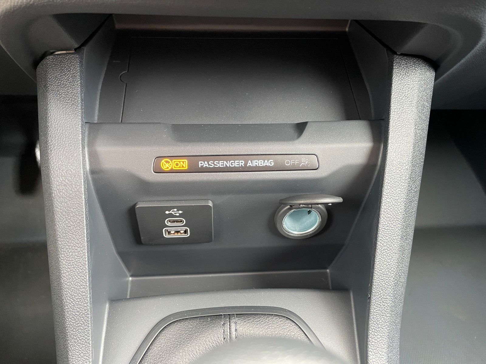 Fahrzeugabbildung Ford Transit Courier Trend Tageszulassung