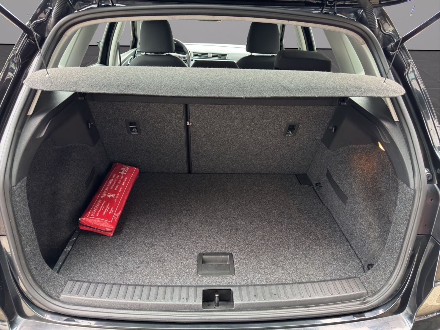 Fahrzeugabbildung SEAT Arona Style 1.0 TSI Klimaauto PDC Rückf Apple Ca