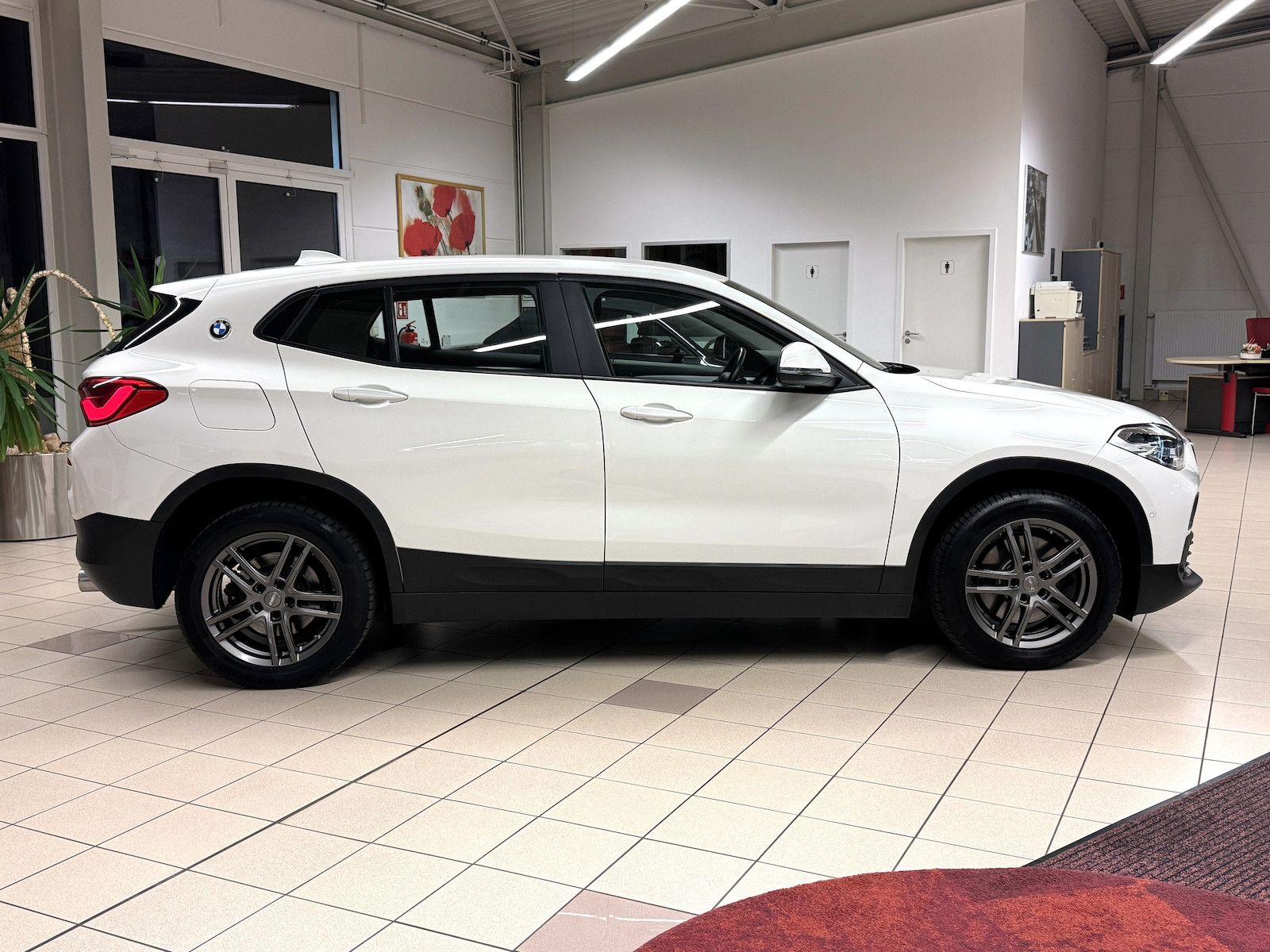 Fahrzeugabbildung BMW X2 xDrive 20i /LED/Navi/Ahk/VZE/Park-Ass