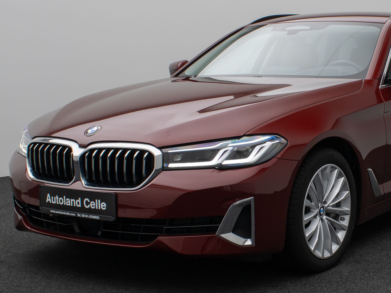 Fahrzeugabbildung BMW 540d xD LuxuryLine 360°Laser HUD DAB H/K Komfort