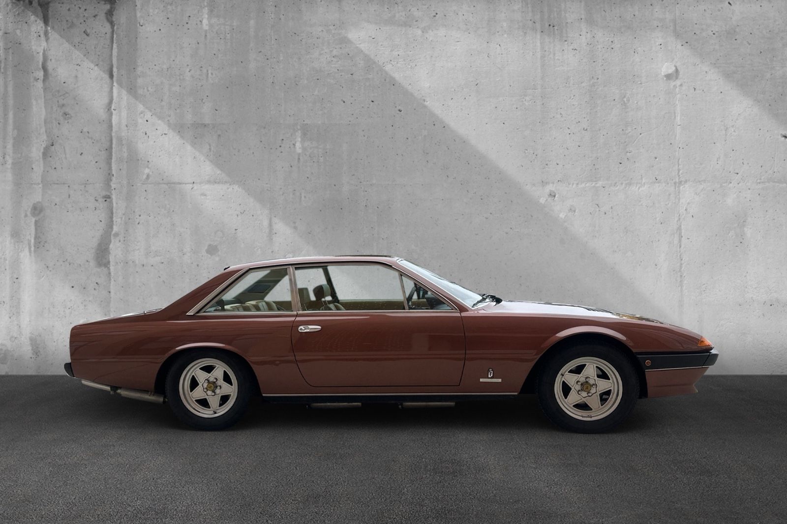 Fahrzeugabbildung Ferrari 400GT i*Handschalter
