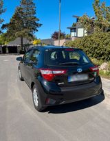 Toyota Yaris 1,5-l-VVT-i Hybrid CVT Comfort Comfort - Toyota in Flensburg