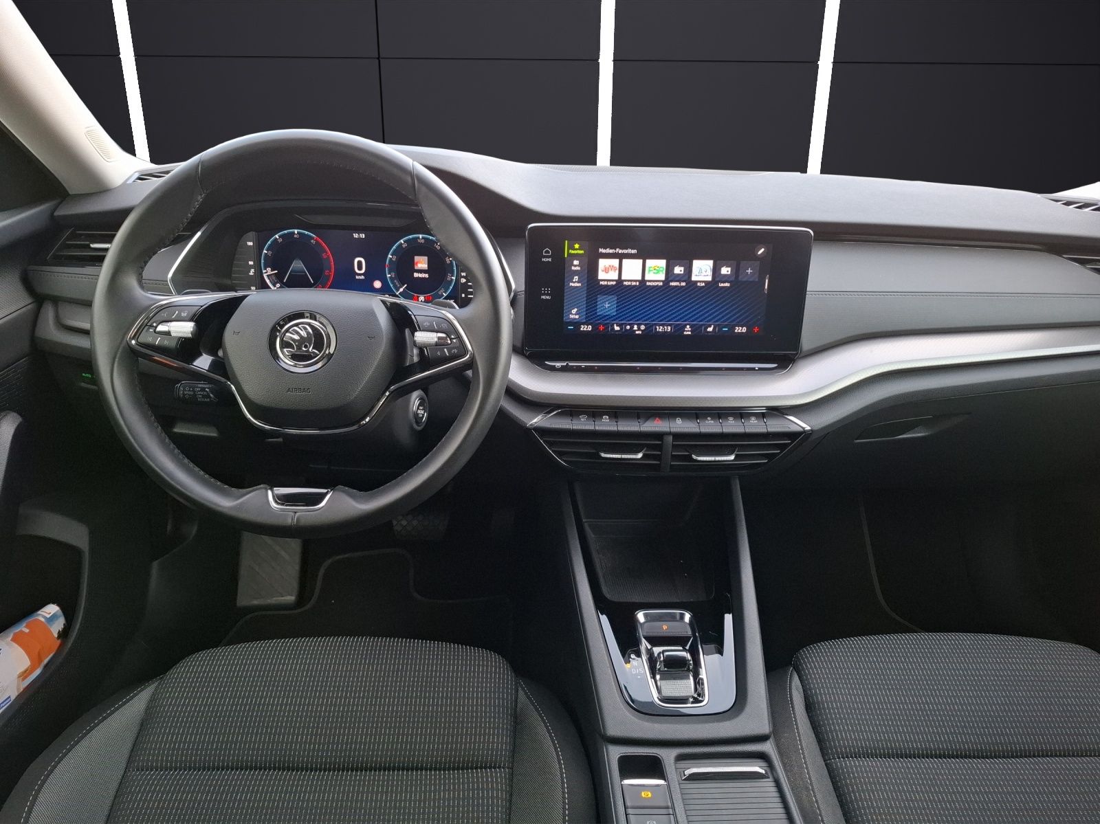 Fahrzeugabbildung SKODA Octavia Combi TDI Ambition DSG LED Navi ACC PDC