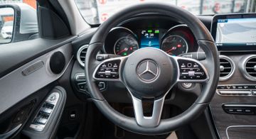 Fahrzeugabbildung Mercedes-Benz C 300de 9G-TRONIC AVANTGARDE LED|KAMERA|KEYLES
