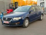 Volkswagen Passat Variant Trendline TDI BlueMotion - Volkswagen Passat Variant: Limousine