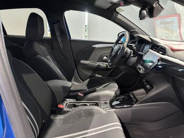 Fotografie 6 des Opel Corsa 1.2 Direct Injection Turbo Automatik GS