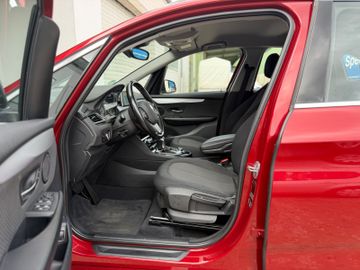 BMW 218 - 11