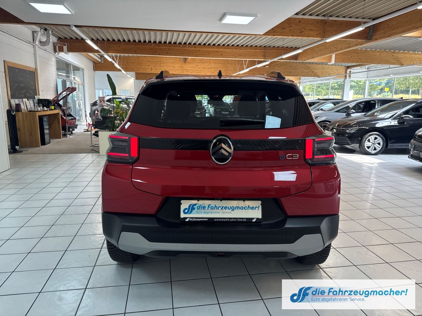 Fahrzeugabbildung Citroën C3 E 113 MAX HUD Navi Soundsystem LED Apple CarP