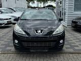 Peugeot 207 CC Cabrio-Coupe Roland Garros - Peugeot 207 mit Benzin-Antrieb: Cabrio, Garros Roland