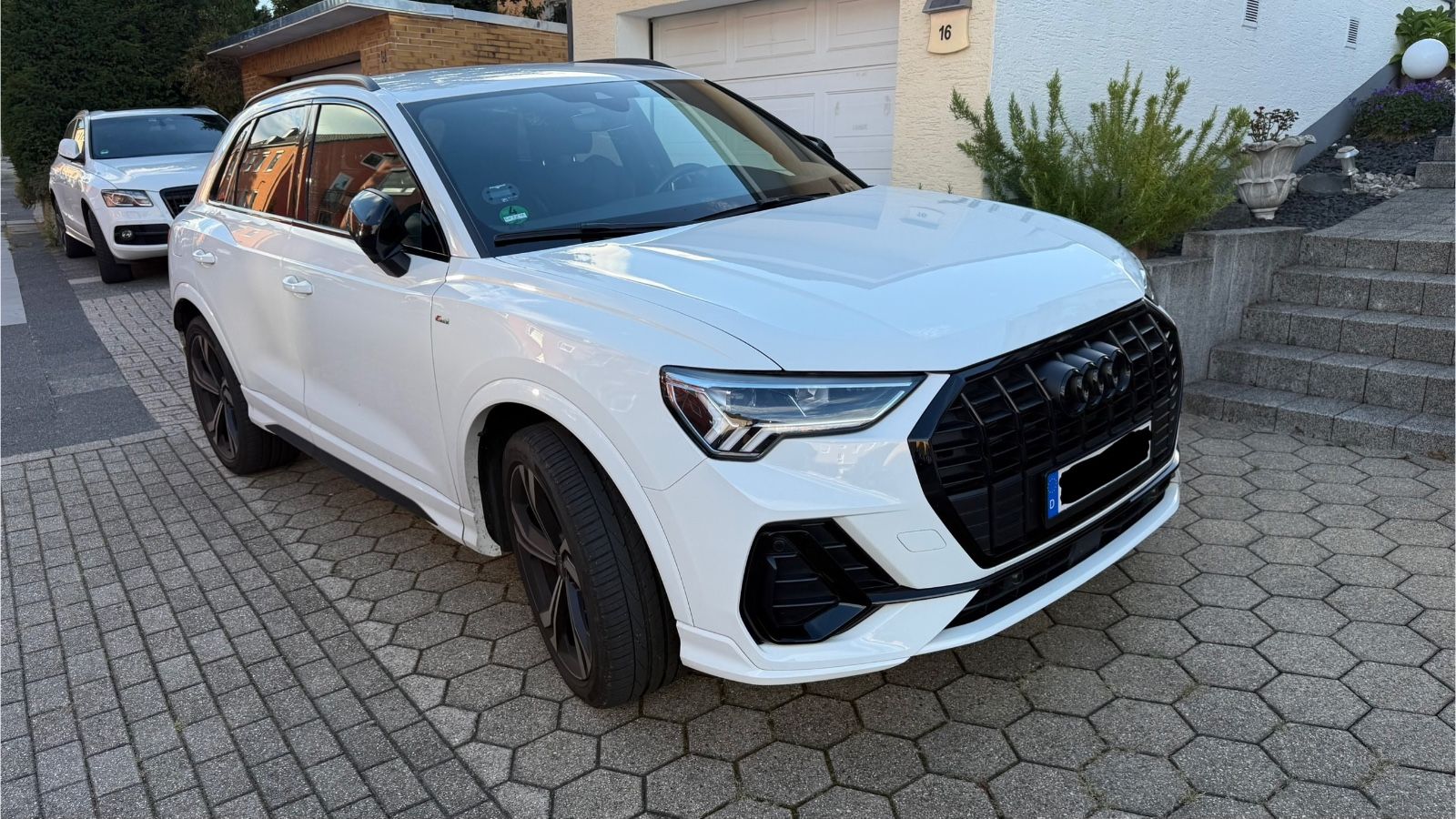 Audi Q3 35 TFSI S line foto 1