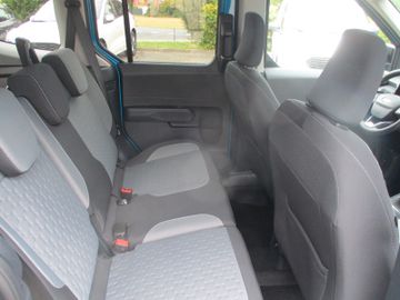 Ford Tourneo Courier Titanium  5J. Garantie+ PDC+ Kam