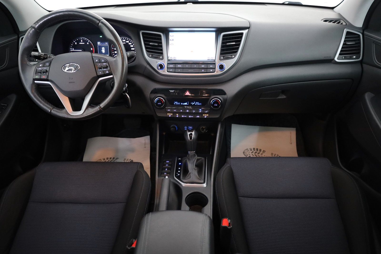 Fahrzeugabbildung Hyundai Tucson Advantage 4WD Navi,Kamera,SH,PDC