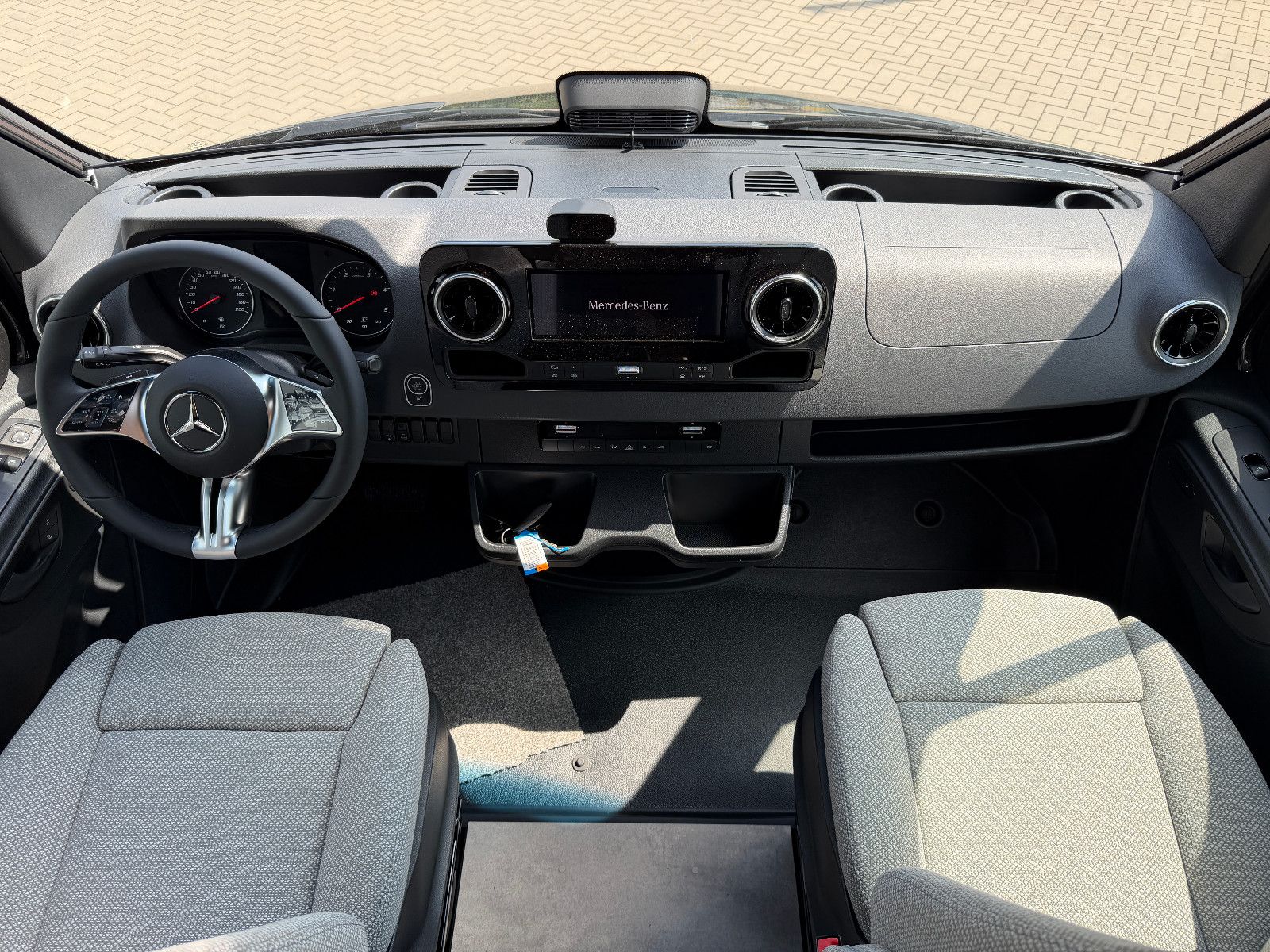 Fahrzeugabbildung HYMER / ERIBA / HYMERCAR B-Klasse MC-T 680 - 12.506€ Sparen!!!