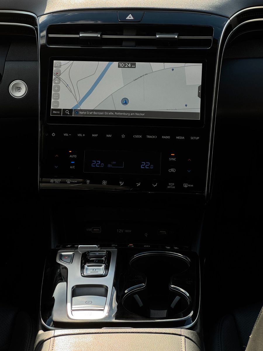 Fahrzeugabbildung Hyundai Tucson PHEV 4WD Prime CarPlay SHZ Pano ACC LKAS