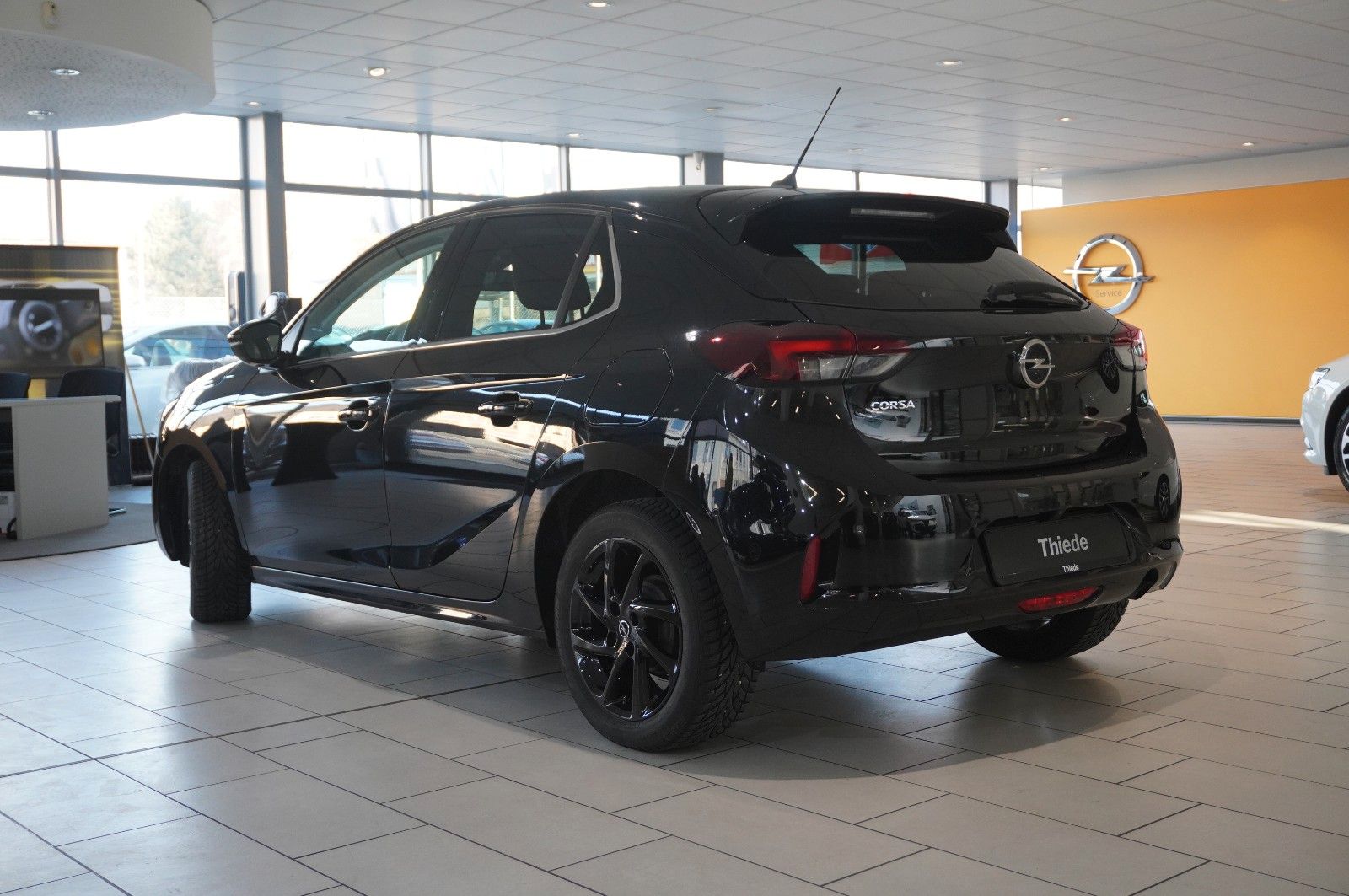 Fahrzeugabbildung Opel Corsa F 1.2 ELEGANCE NAVI/LED/KAMERA/SPORT/VIRT.