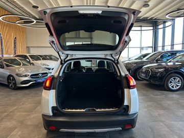 Peugeot 2008 Allure *Pano*Xenon*Navi*