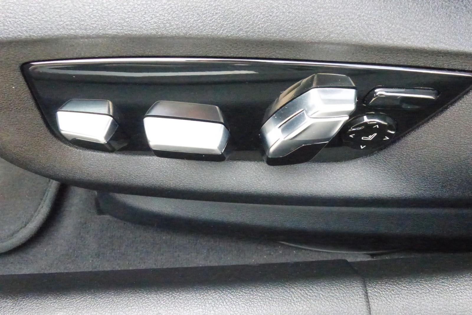 BMW 530 d xDrive M Sport AHK Distr Leder Pano
