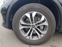 Fahrzeugabbildung Mercedes-Benz GLC 250d 4Matic Navi LED SiHz PDC RFK AHK