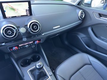 Audi A3 1.4 TFSI design *AHK*LED*NAV*PDC*SHZ* NAVI