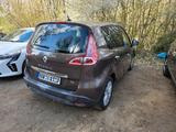 Renault Scenic III Luxe 2.0 dci Automatic - Renault Scenic Luxe mit Diesel-Antrieb