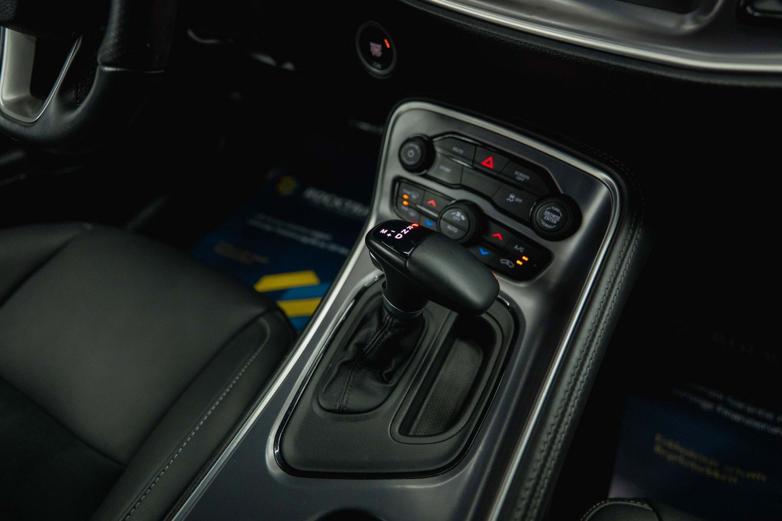 Fahrzeugabbildung Dodge Challenger 3.6 V6 GT SRT Styling *LED*1.Hand*