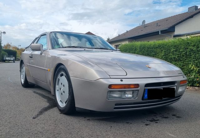 Porsche 944 Turbo S Silberrosa