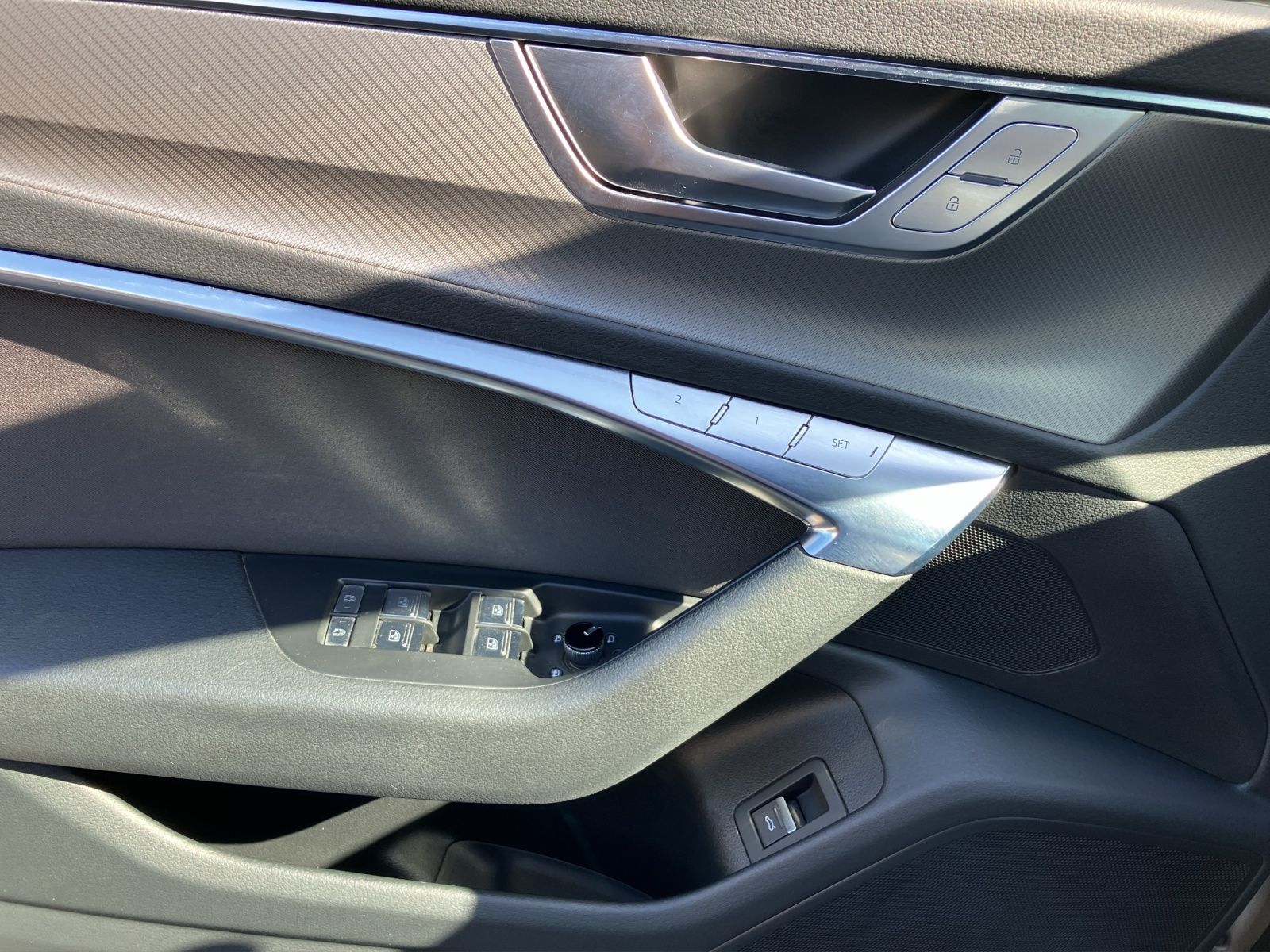 Fahrzeugabbildung Audi A6 Avant 50 TDI sport quattro Matrix AVC ACC SH