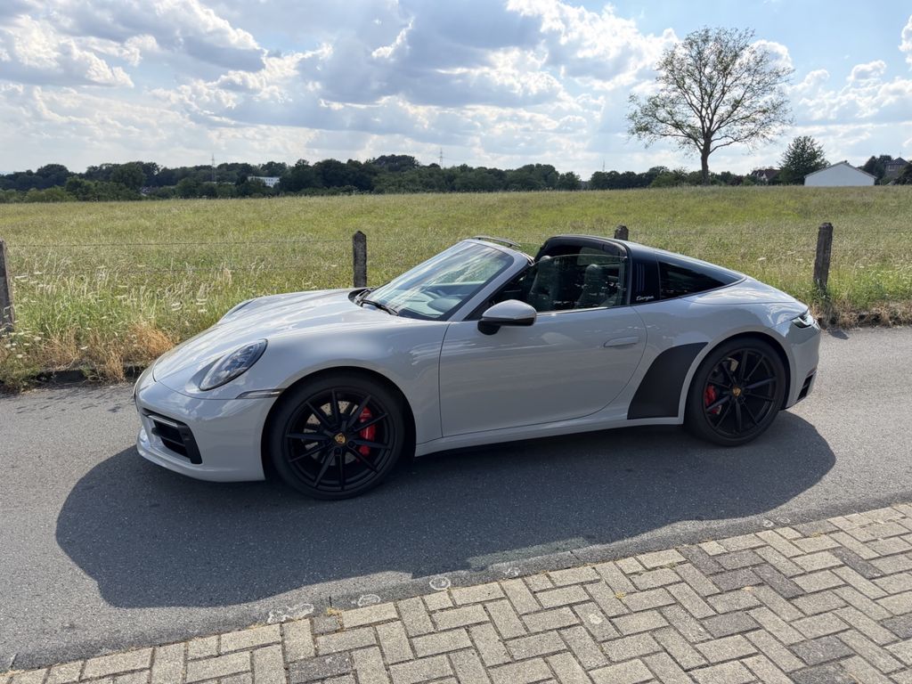 Image of Porsche 992