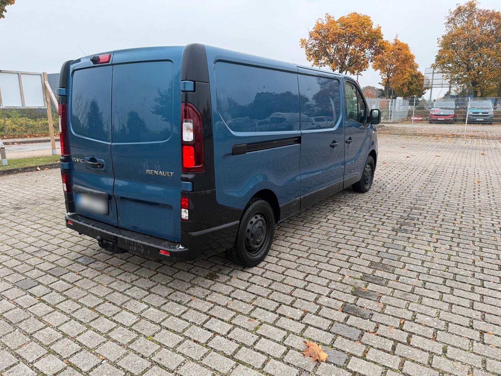 Renault Trafic 2015 — двигун 120 HP (88kW)
