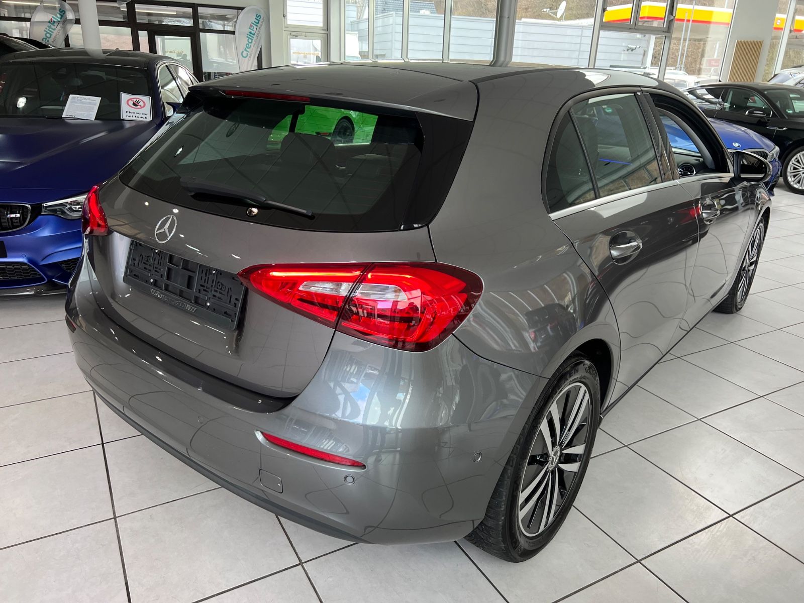 Fahrzeugabbildung Mercedes-Benz A 250 *AMBIENTE-BELEUCHTUNG*MEMORY-SITZE*