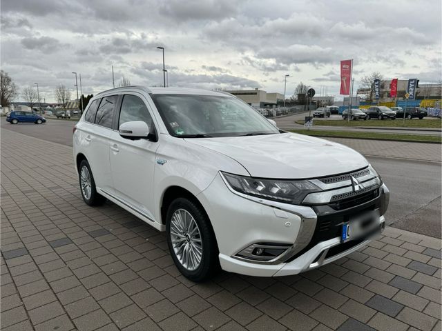 Mitsubishi Outlander 2.4 Hybrid