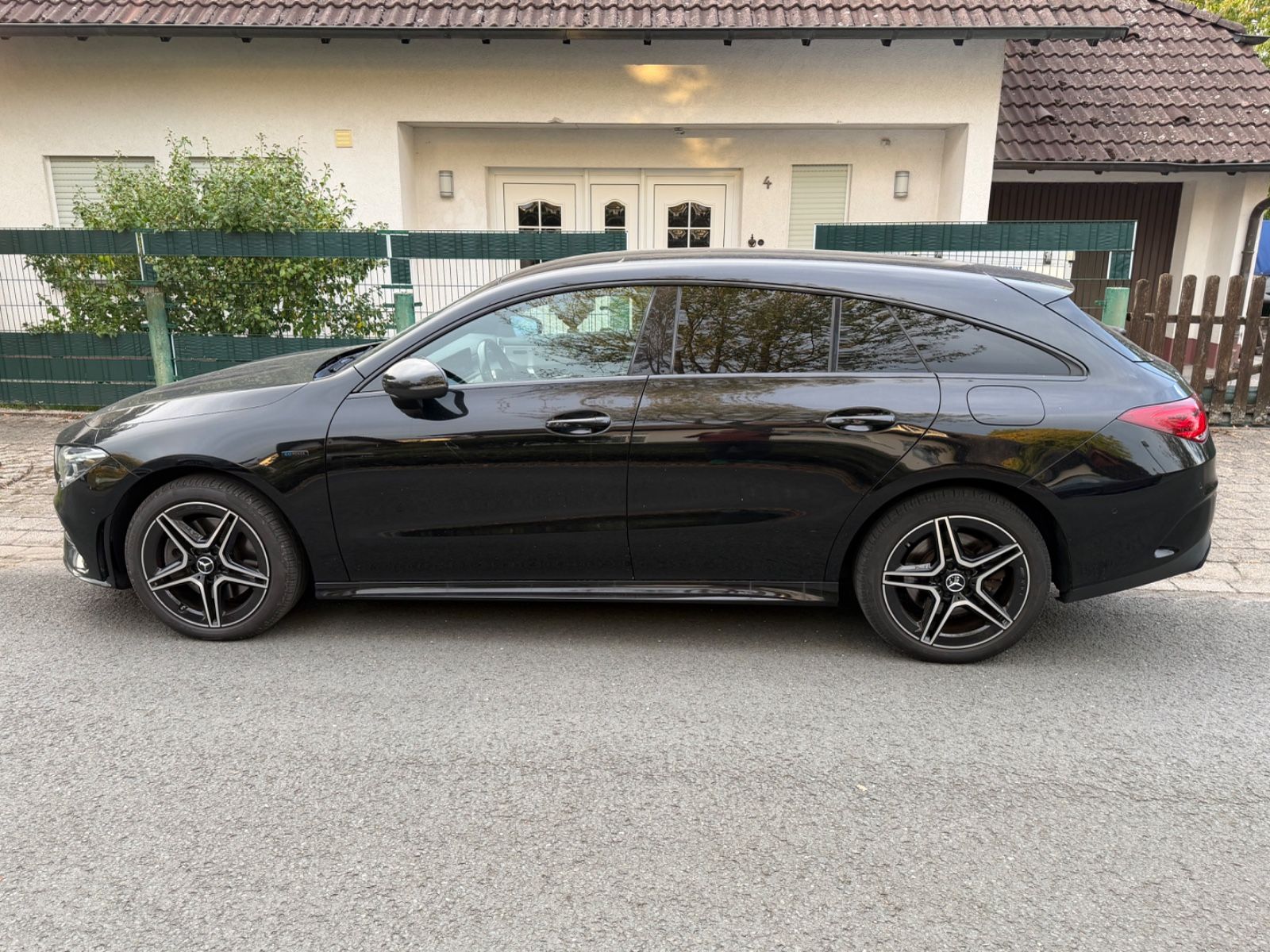 Mercedes-Benz CLA 250e Shooting Brake AMG Wide LED Night AHK imagem 3