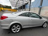 Opel Astra Twin Top Coupé Cabrio - Opel Astra mit Benzin-Antrieb: Cabrio, Automatik