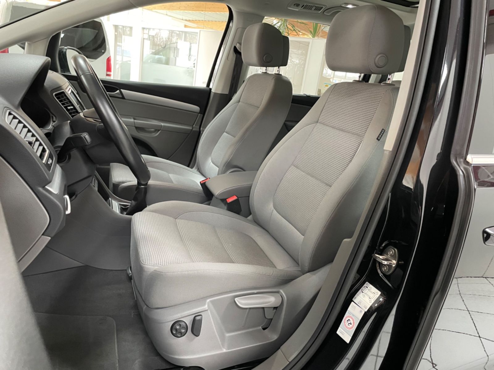 Fahrzeugabbildung Volkswagen Sharan Comfortline BMT/Start-Stopp*7 Sitzer
